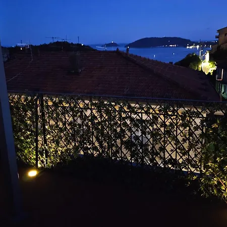 Lägenhet La Terrazza Sul Golfo Dei Poeti Con Vista Mare