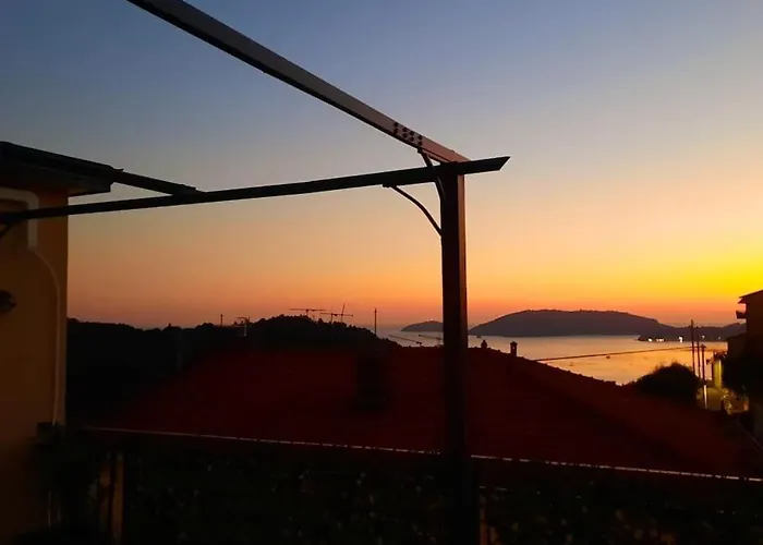 Lägenhet La Terrazza Sul Golfo Dei Poeti Con Vista Mare Pitelli