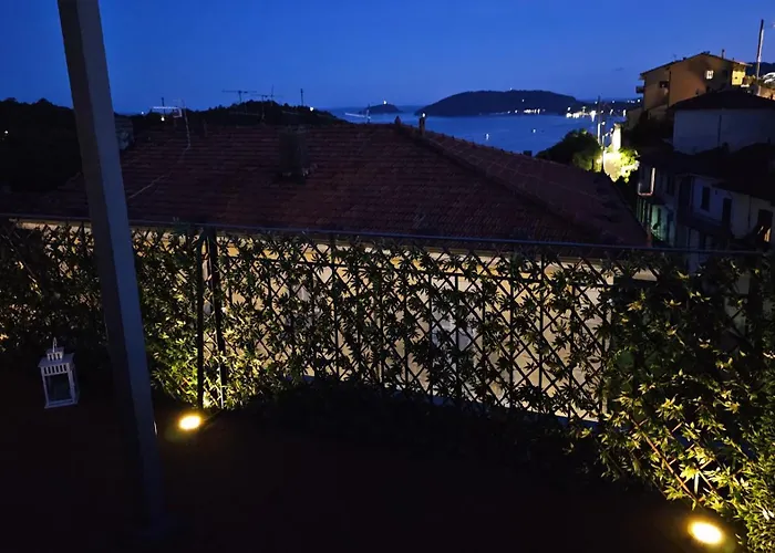 Lägenhet La Terrazza Sul Golfo Dei Poeti Con Vista Mare